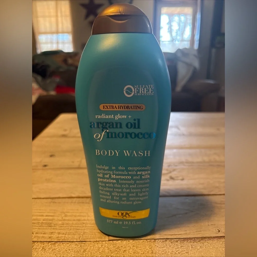 OGX Radiant Glow + Argan Oil of Morocco Extra Hydrating Body Wash for Dry Skin